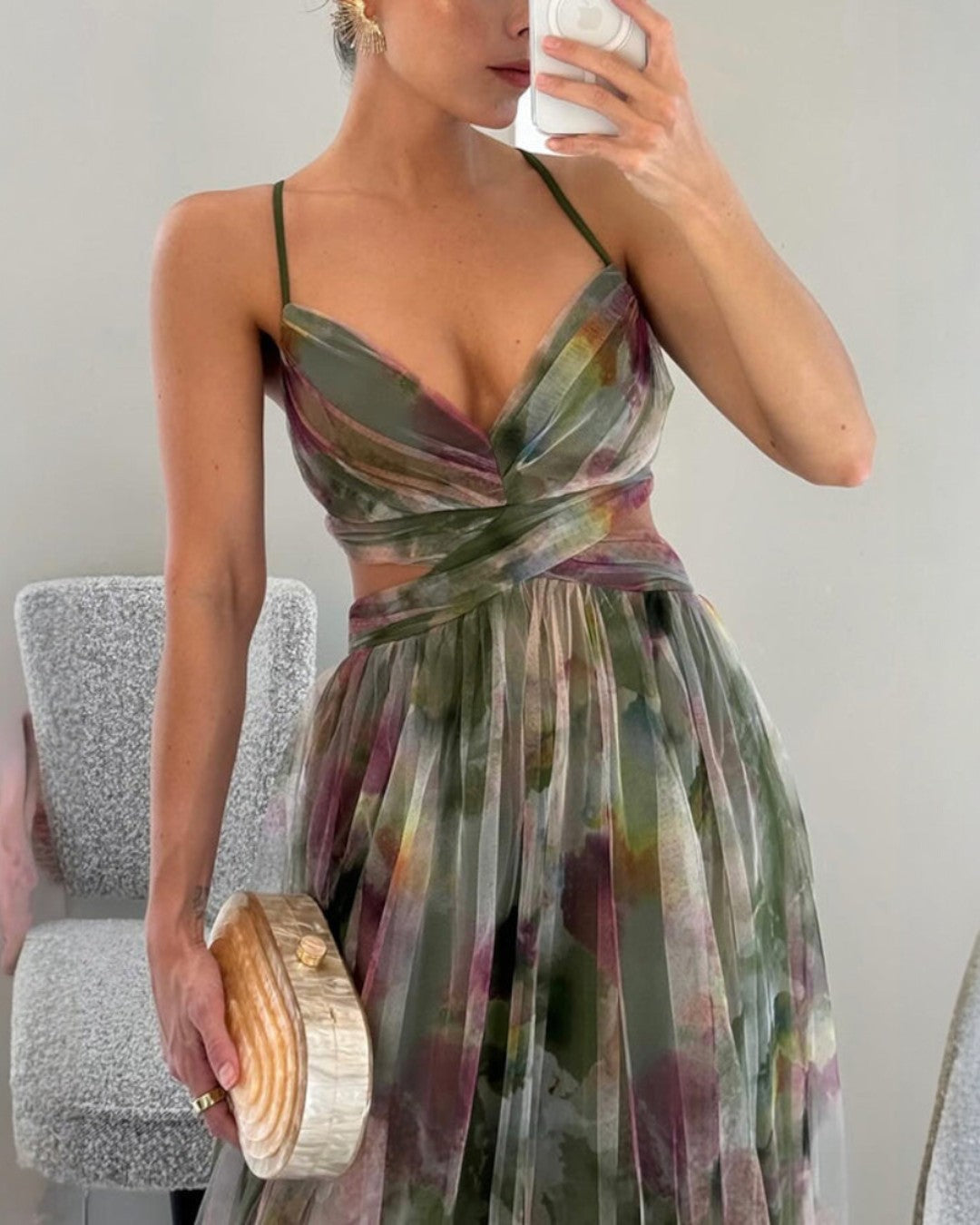 Valantomode | Beautiful Floral Dress Perfect for Spring Outings