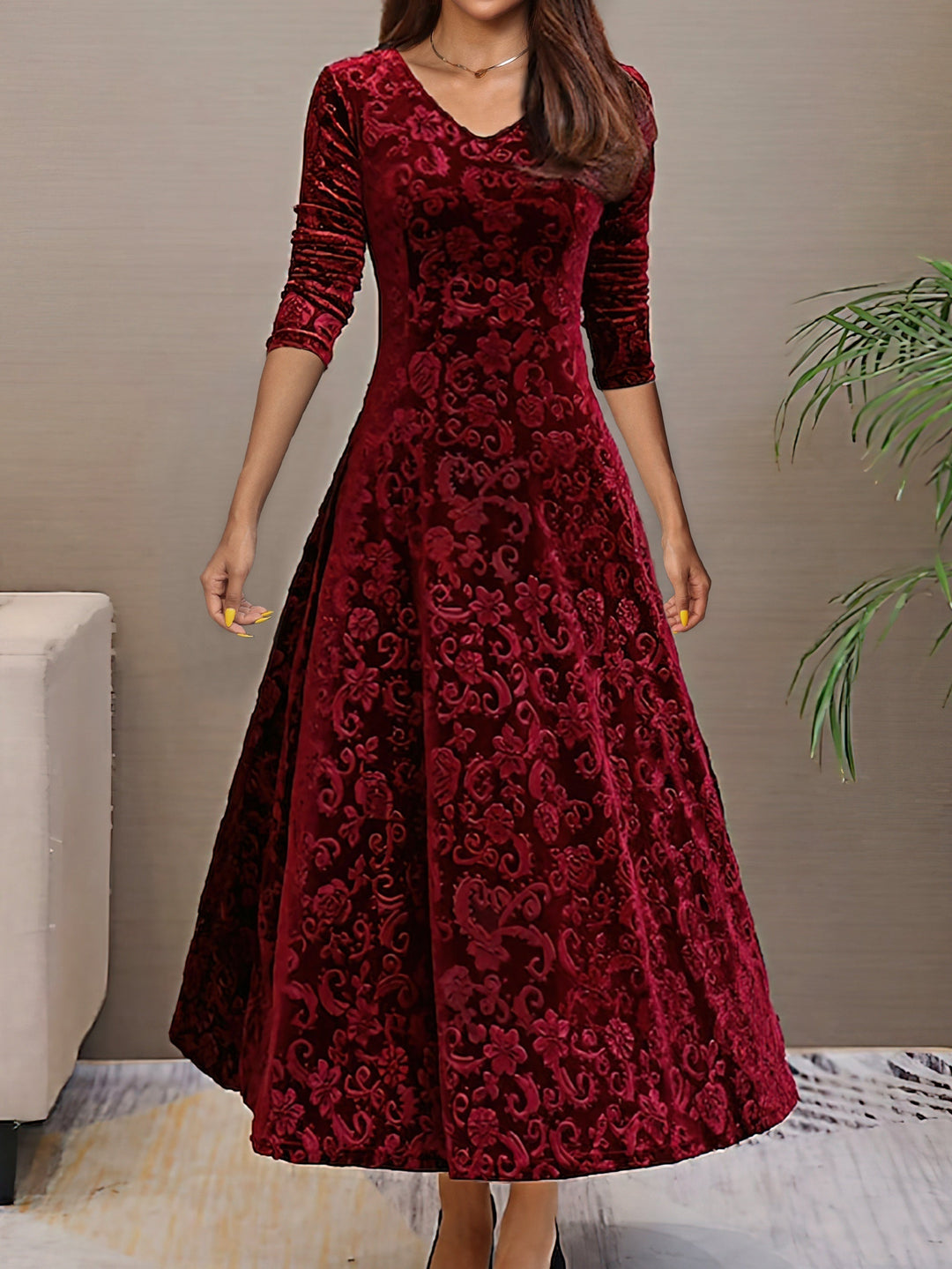 Valantomode | Luxe Velvet Dress for Chic Evening Events