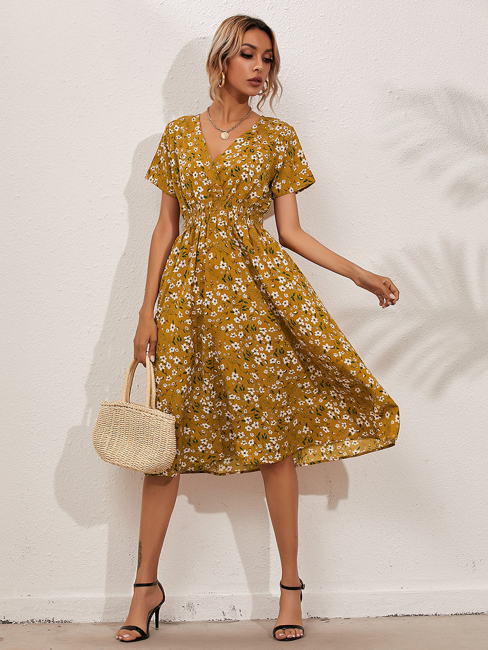 Valantomode | Chic Floral Dress for Rent Perfect for Any Event