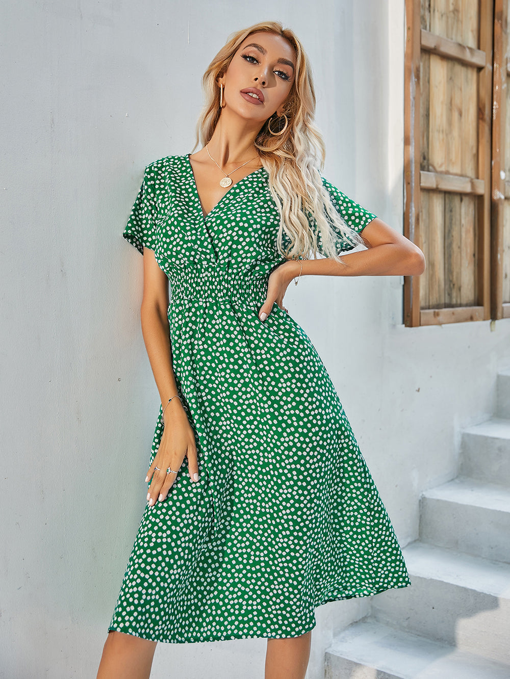 Valantomode | Chic Floral Dress for Rent Perfect for Any Event