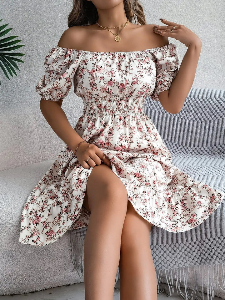 Valantomode | Charming Floral Dress with Square Neckline for Everyday Wear