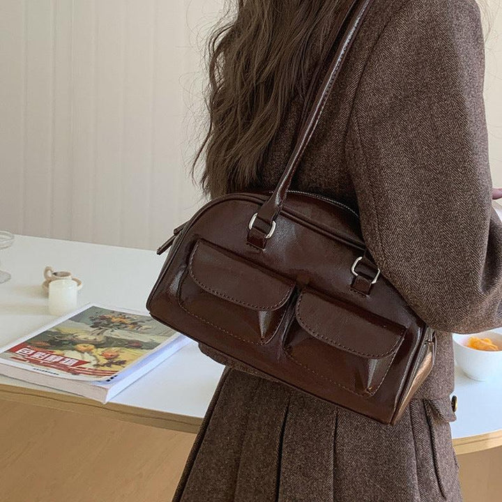 Valantomode | Linear Archival Baguette – Premium Vegan Leather Vintage-Style Shoulder Bag