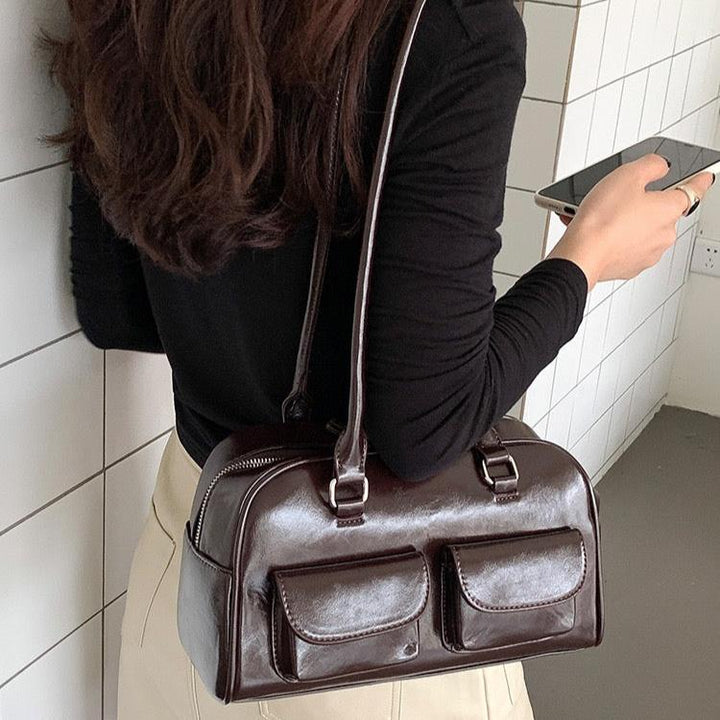 Valantomode | Linear Archival Baguette – Premium Vegan Leather Vintage-Style Shoulder Bag