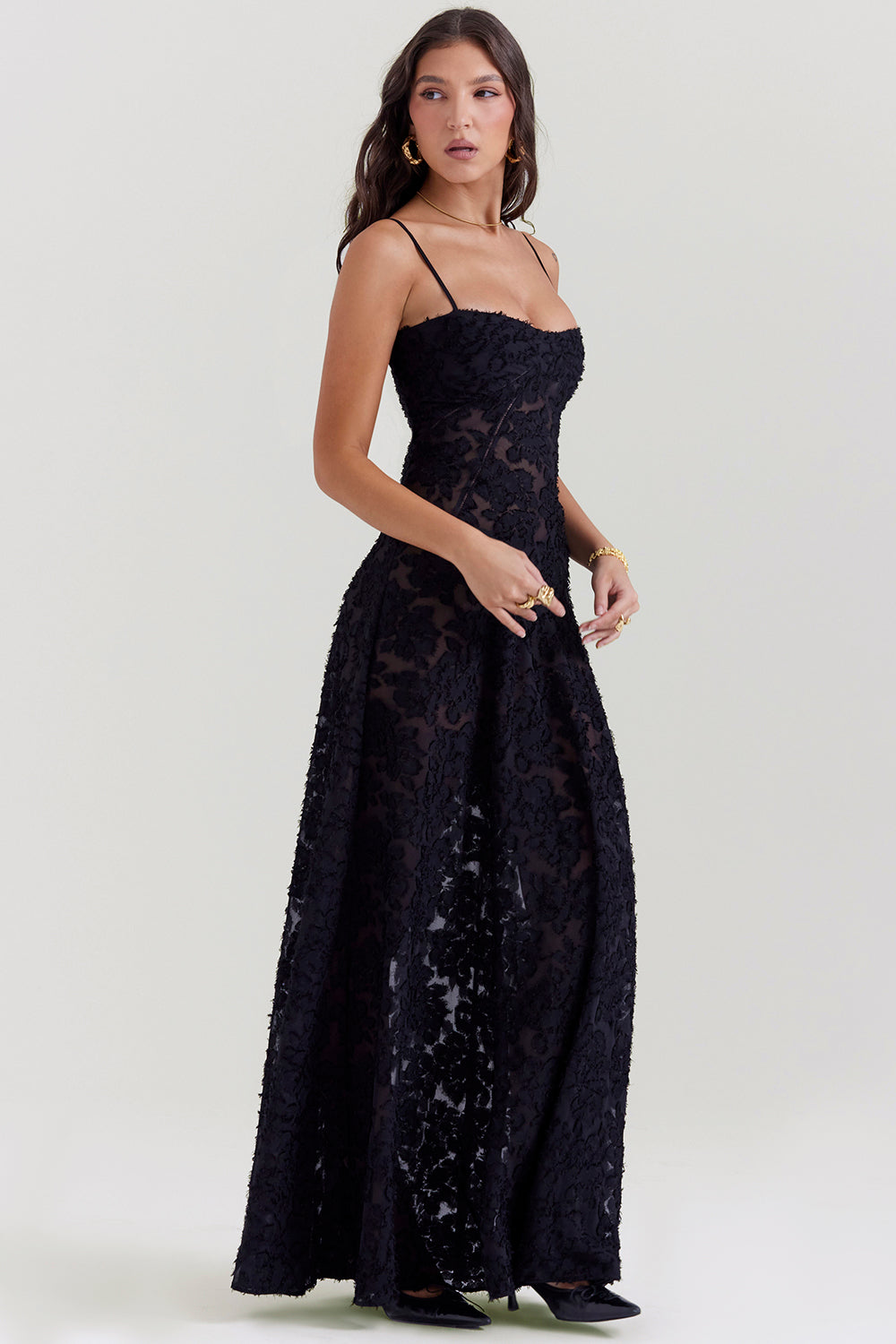 Valantomode | Elegant Embroidered Maxi Dress by Dean