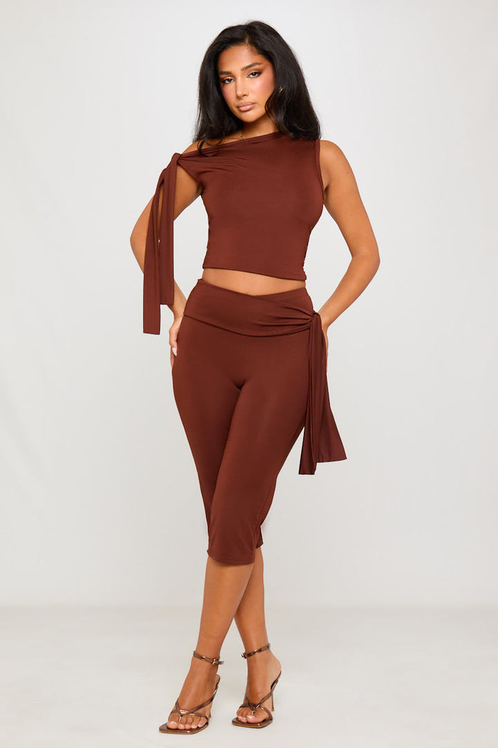 Valantomode | Chic Brown One Shoulder Knot Top & Capri Pants Set
