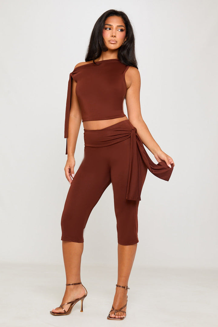 Valantomode | Chic Brown One Shoulder Knot Top & Capri Pants Set
