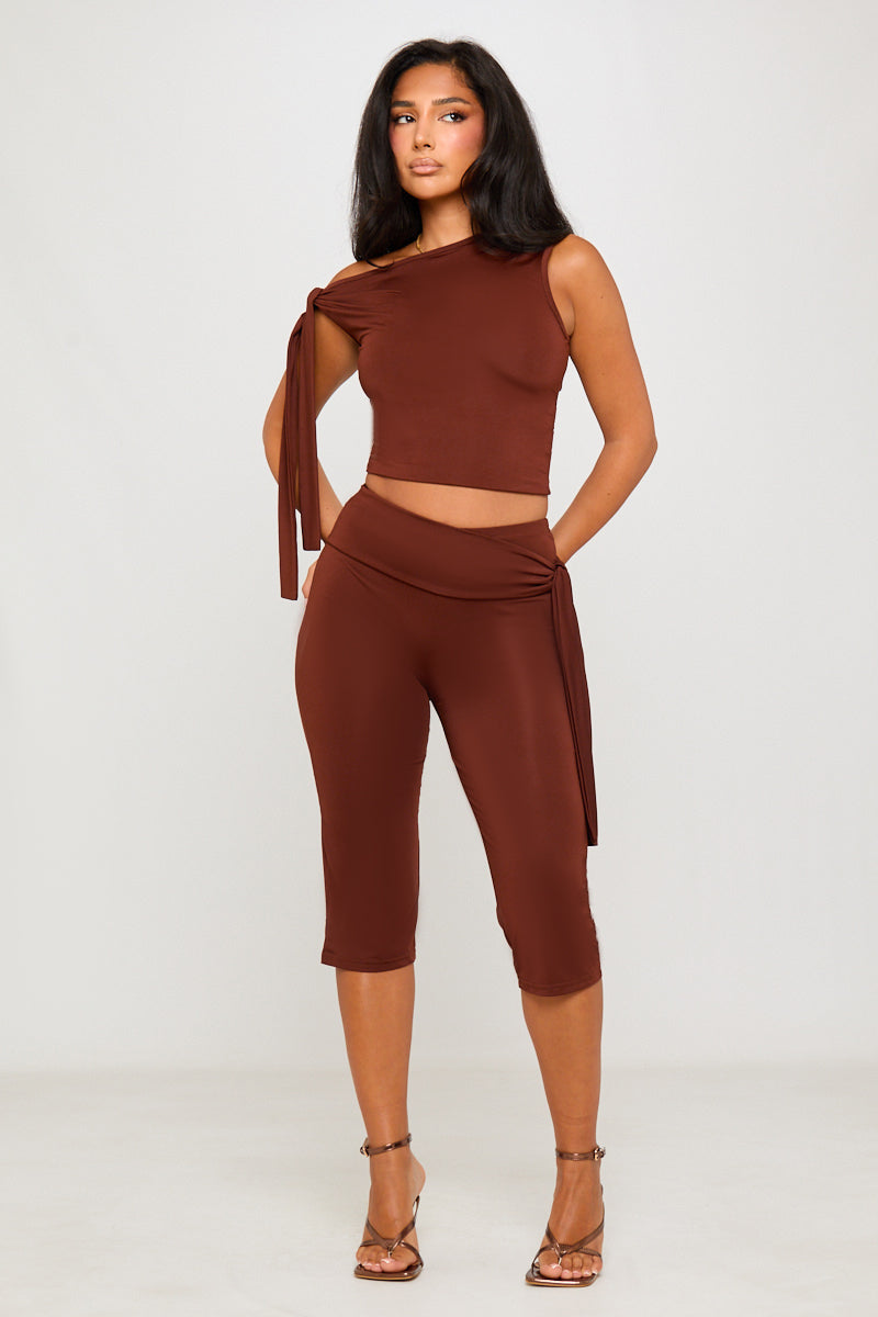 Valantomode | Chic Brown One Shoulder Knot Top & Capri Pants Set