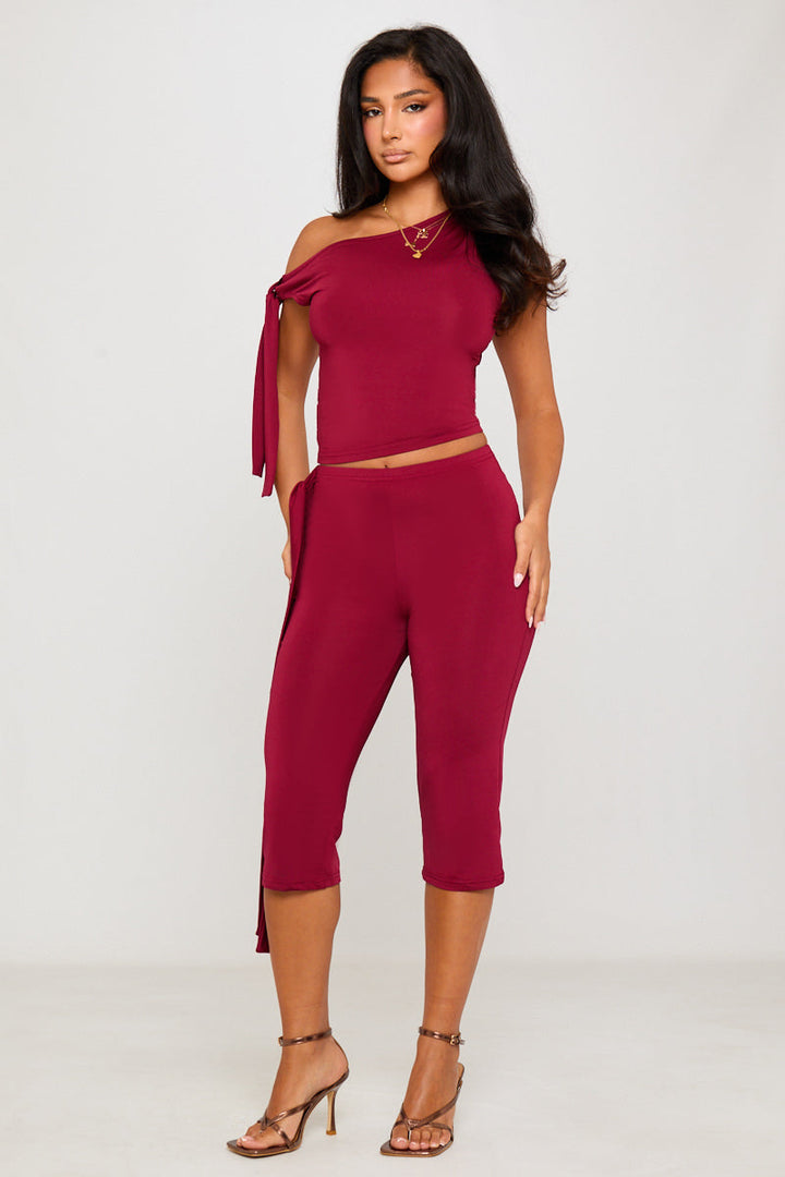 Valantomode | Burgundy One Shoulder Knot Top & Capri Pants Set