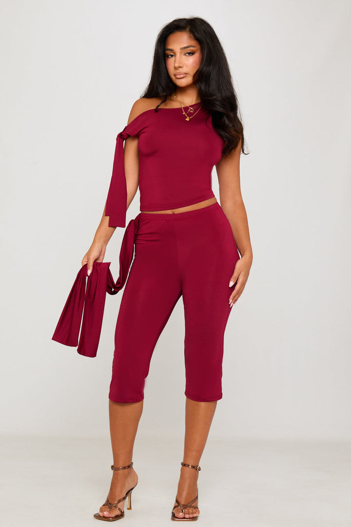 Valantomode | Burgundy One Shoulder Knot Top & Capri Pants Set