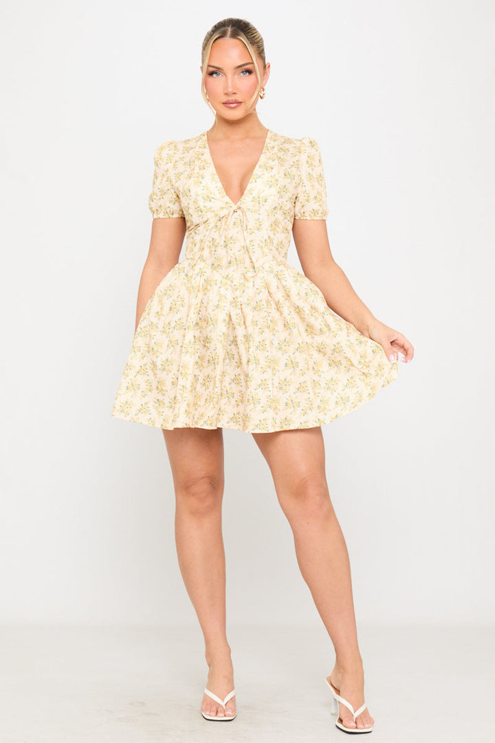 Valantomode | Chic Yellow Floral Pleated Milkmaid Mini Dress