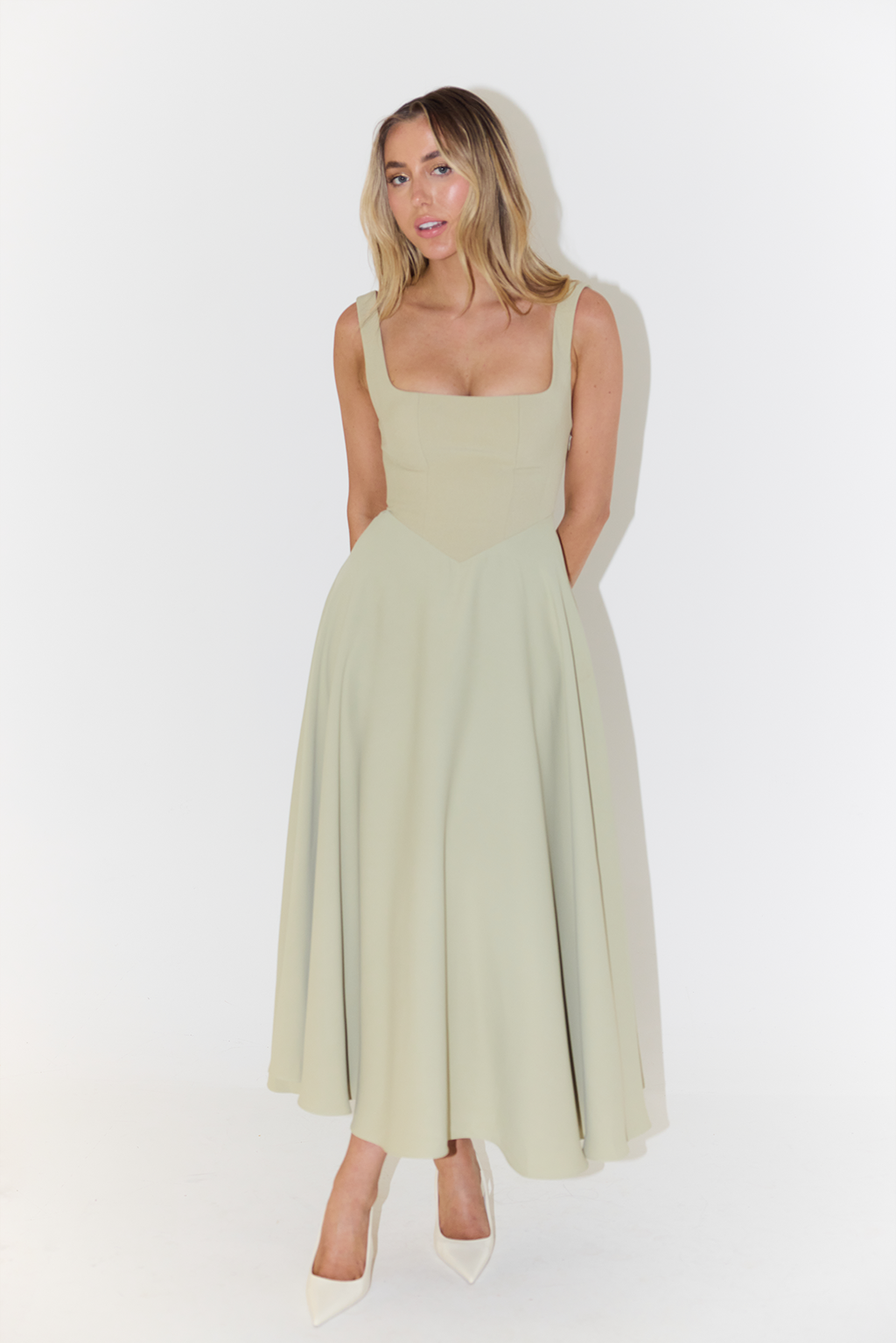 Valantomode | Chic Square Neck Midi Dress for Effortless Elegance