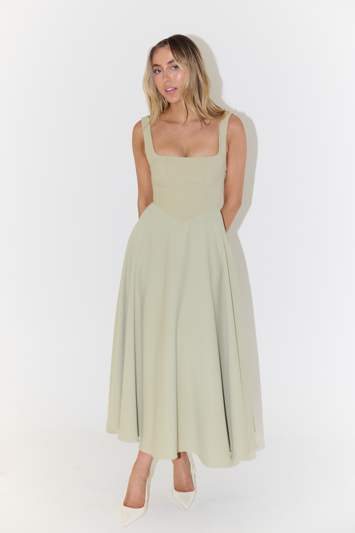Valantomode | Chic Square Neck Midi Dress for Effortless Elegance