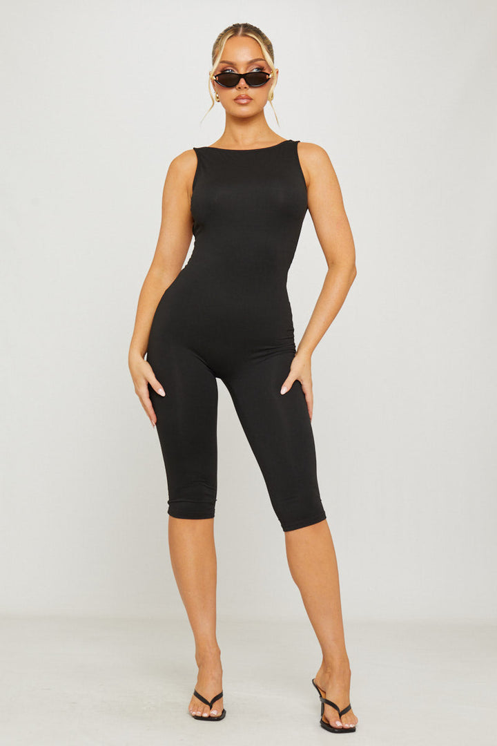 Valantomode | Chic Black Sleeveless Open Back Capri Jumpsuit