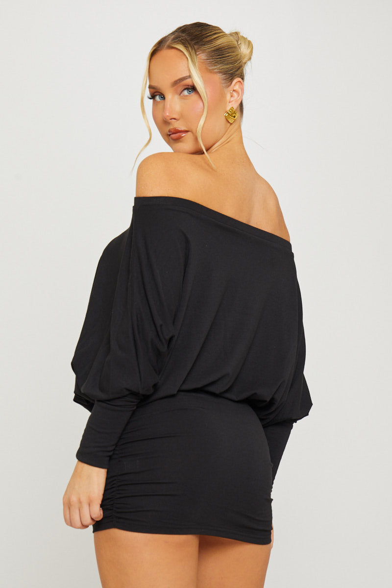 Valantomode | Robe Mini Noire Épaules Dénudées avec Fronces Chic