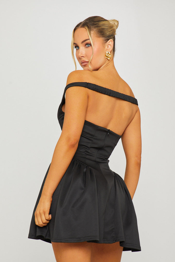 Valantomode | Chic Black Off-Shoulder Mini Dress with Drop Waist Design