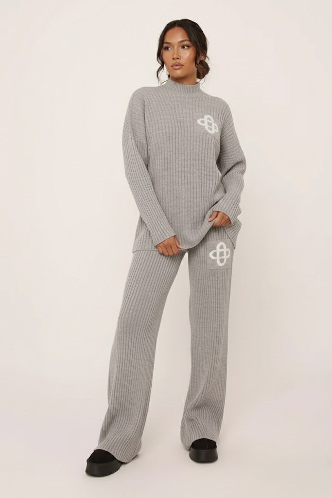 Valantomode | Cozy Light Grey Ribbed Knit Swirl Loungewear Set