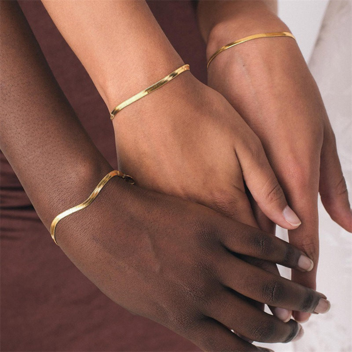 Valantomode | Plated Hailey Herringbone Bracelet with Imbricated V-Link Architecture