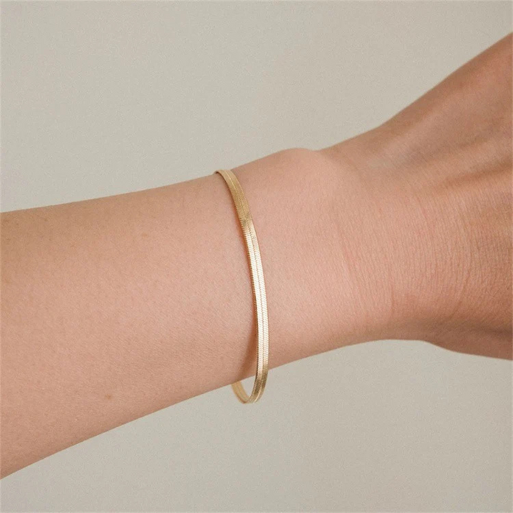 Valantomode | Plated Hailey Herringbone Bracelet with Imbricated V-Link Architecture