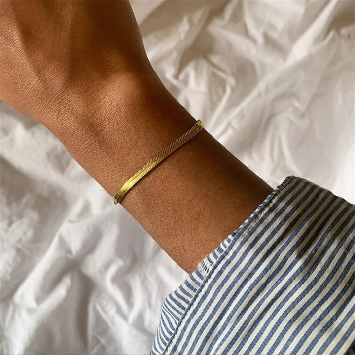 Valantomode | Plated Hailey Herringbone Bracelet with Imbricated V-Link Architecture