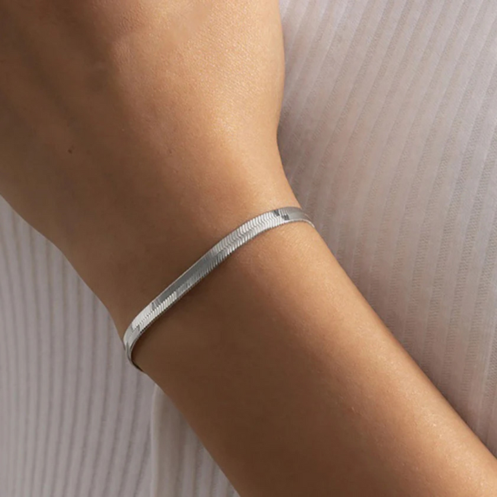 Valantomode | Plated Hailey Herringbone Bracelet with Imbricated V-Link Architecture