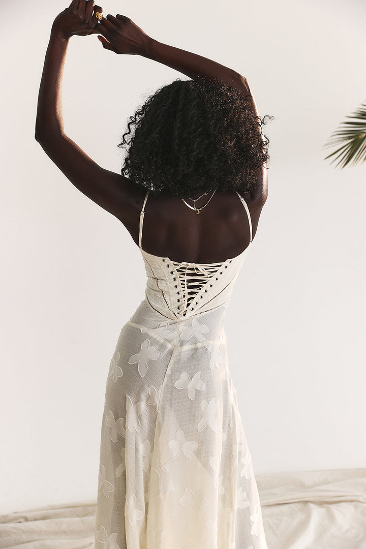 Valantomode | Elegant Embroidered Maxi Dress by Dean