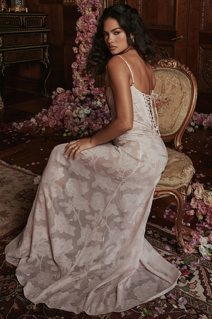 Valantomode | Elegant Embroidered Maxi Dress by Dean