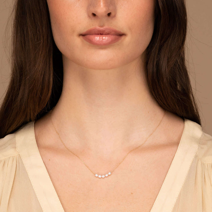 Valantomode | Plated Refined Pearl Necklace with Pentad Freshwater Pearl Architecture