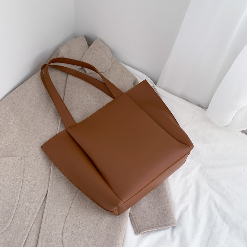 Valantomode | The ‘Veridian’ Sovereign Tote – Architectural Volume & Operational Flow