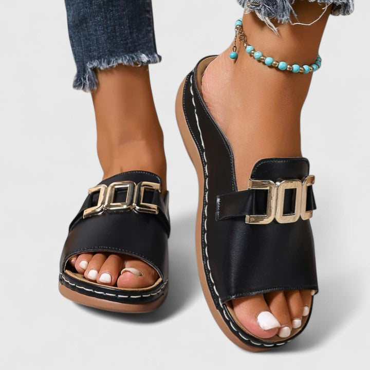 Valantomode | Sandals with Sophisticated Design