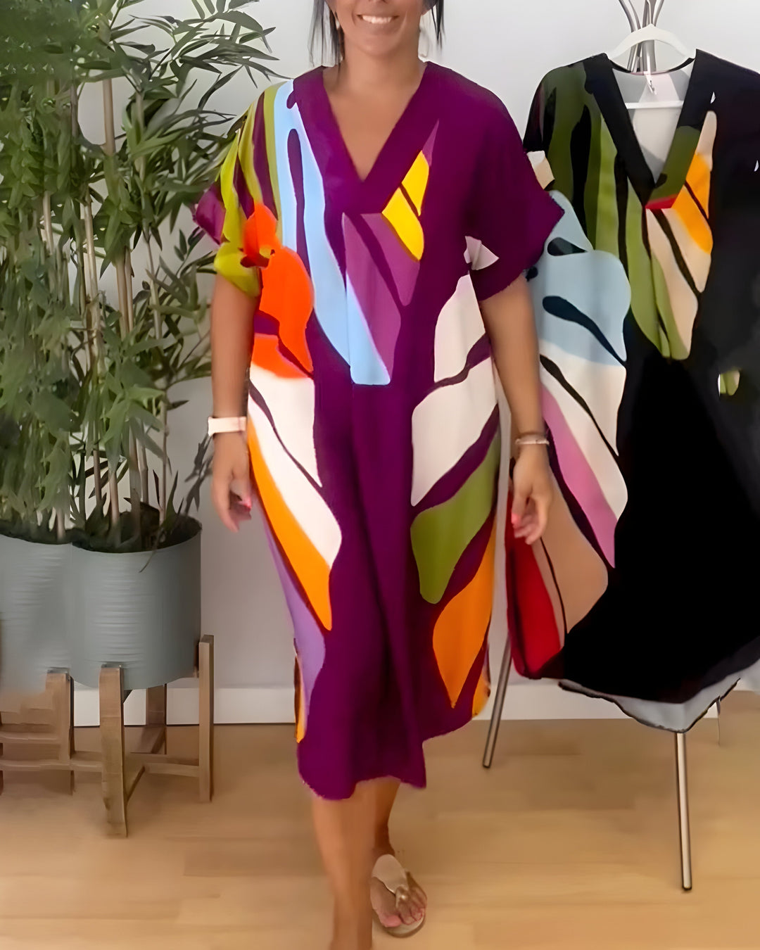 Valantomode | Dress with Abstract Print