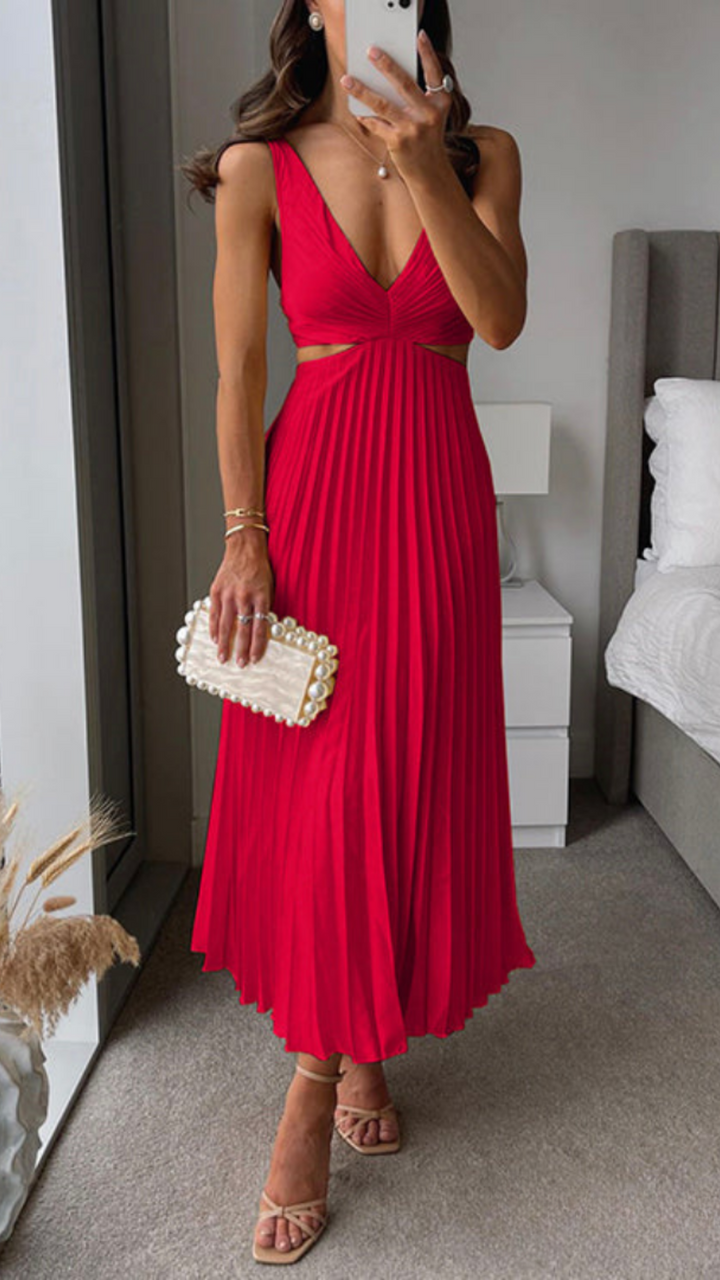 Valantomode | Long Pleated Dress with a Stylish Cut Waist Design