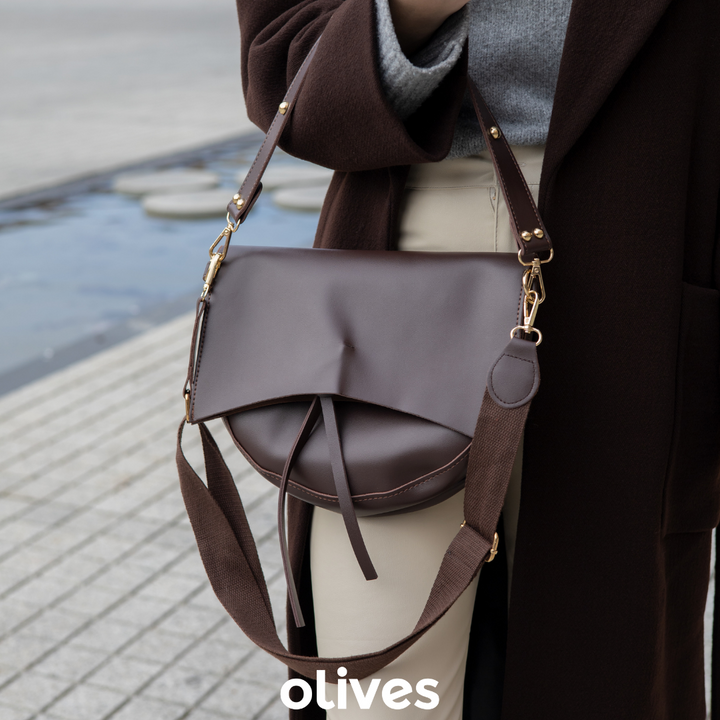 Valantomode | The ‘Aurelius’ Leather Saddle Bag – Sovereign Curve & Linear Precision
