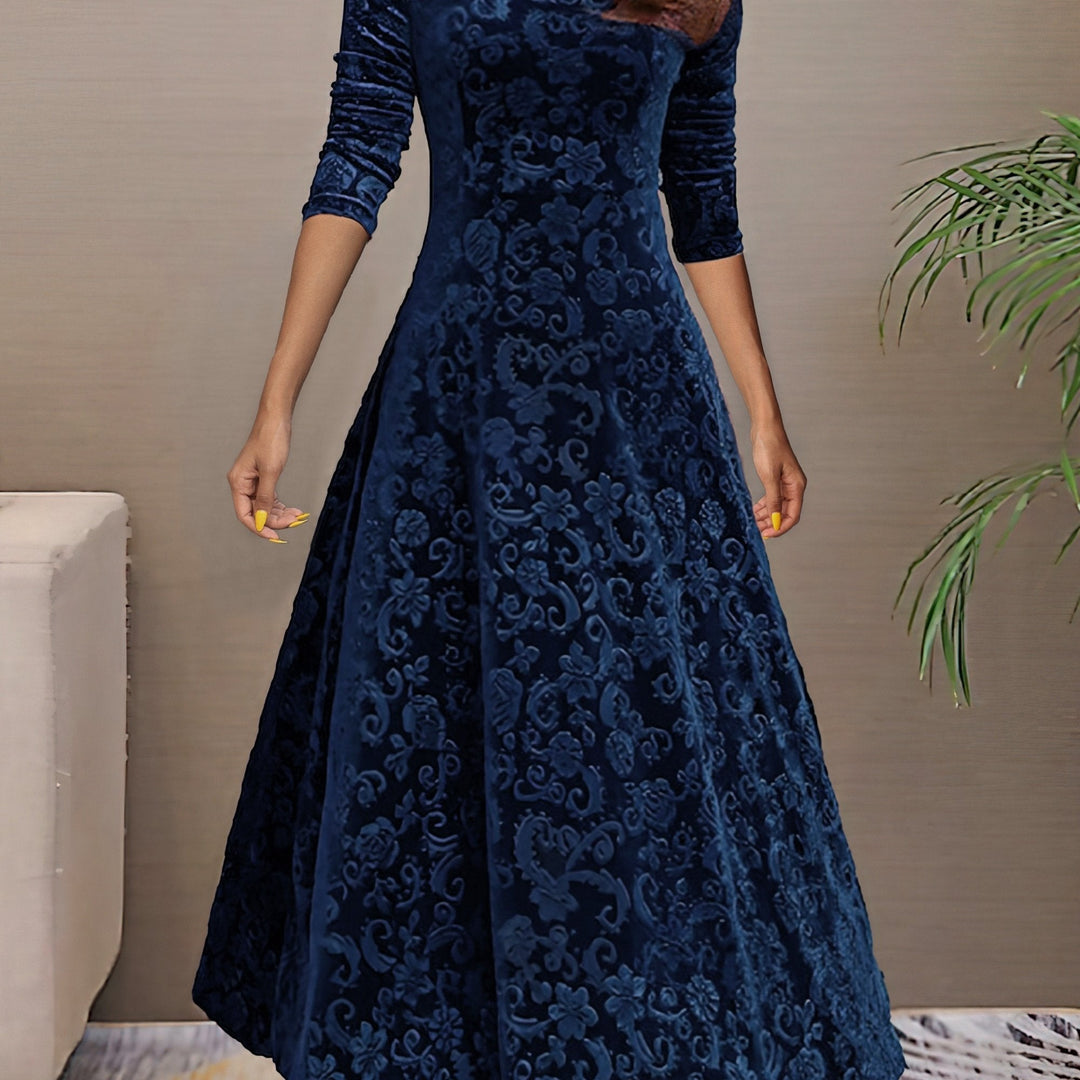 Valantomode | Luxe Velvet Dress for Chic Evening Events