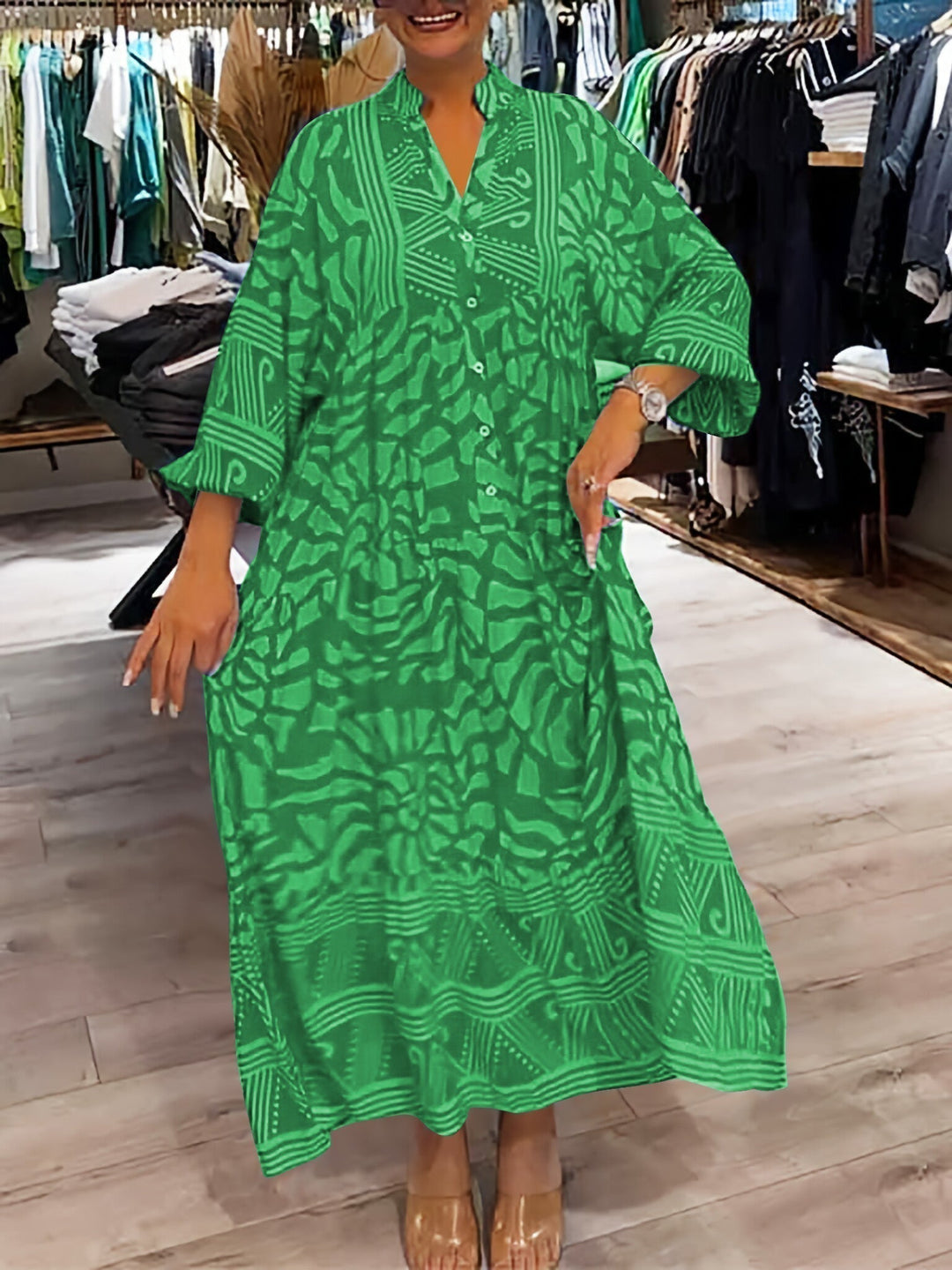 Valantomode | Dress with Eye-Catching Print Design