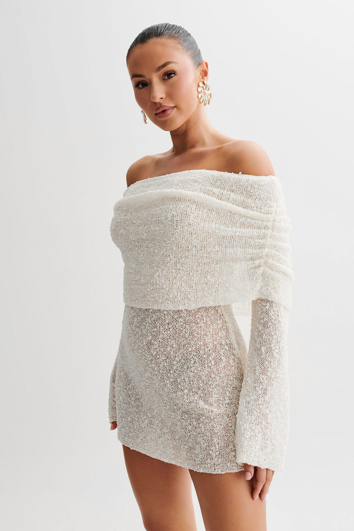 Valantomode | Chic Off-Shoulder Knitted Dress for Effortless Style