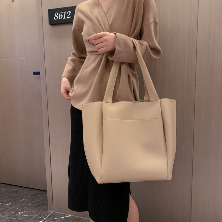 Valantomode | The ‘Veridian’ Sovereign Tote – Architectural Volume & Operational Flow
