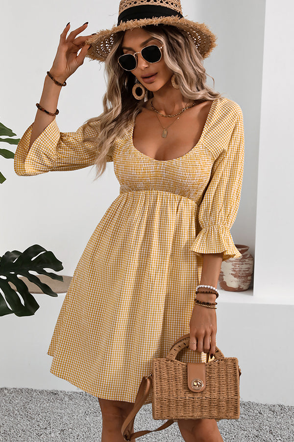 Valantomode | Chic Smocked Mini Dress with Short Sleeves