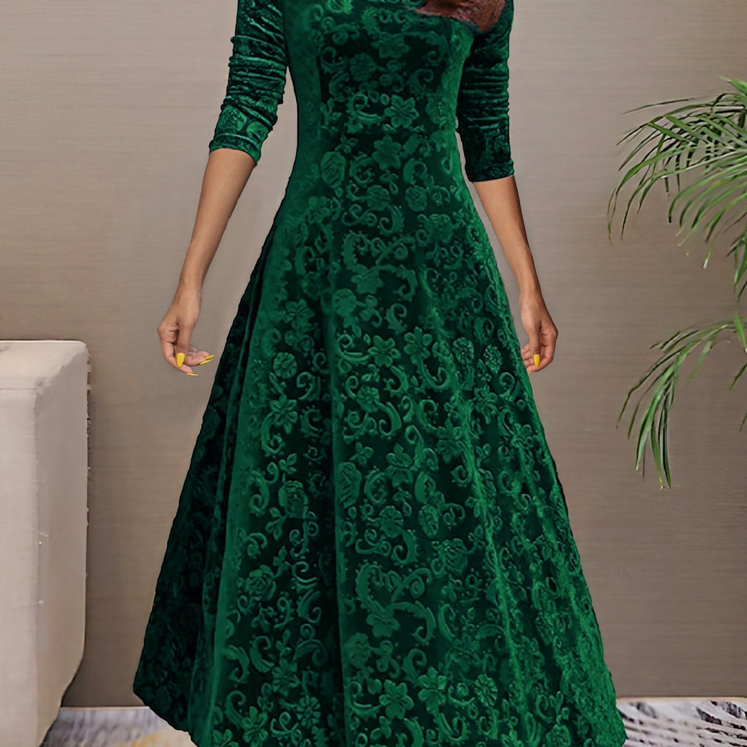 Valantomode | Luxe Velvet Dress for Chic Evening Events