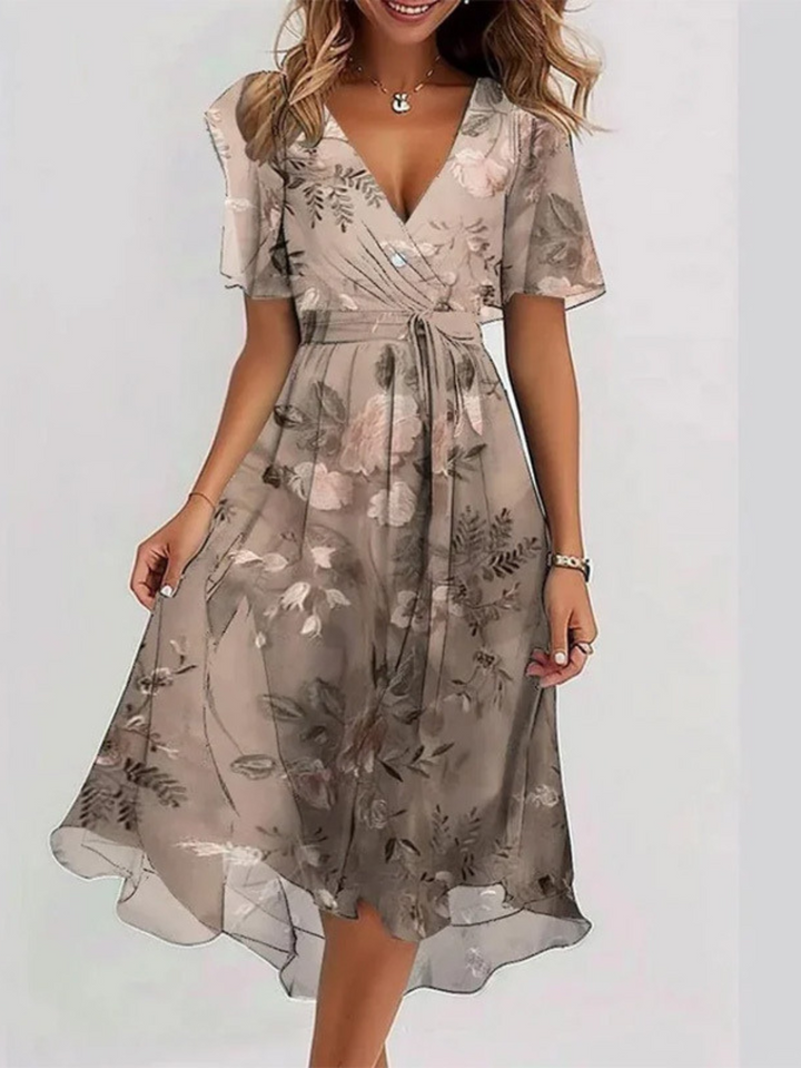 Valantomode | Chic Summer Dress Offering a Stylish Belly Cover Design