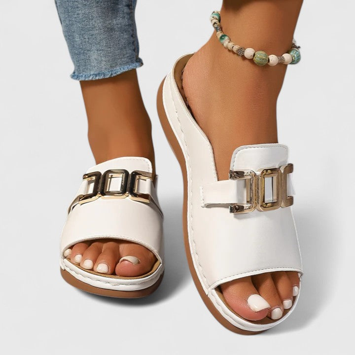Valantomode | Sandals with Sophisticated Design