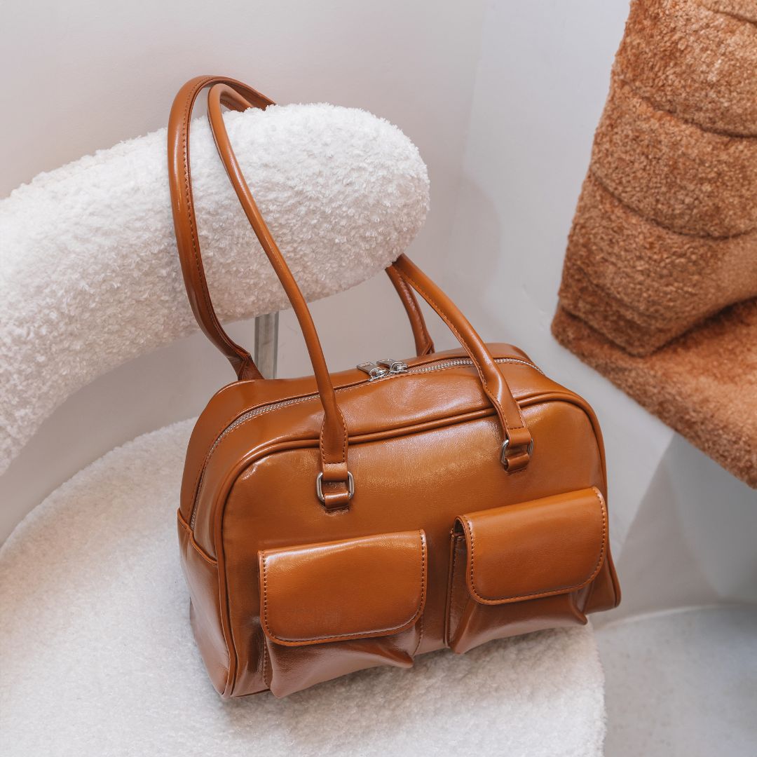 Valantomode | Linear Archival Baguette – Premium Vegan Leather Vintage-Style Shoulder Bag