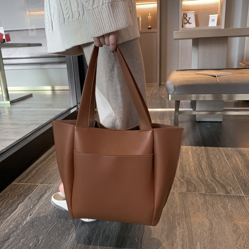 Valantomode | The ‘Veridian’ Sovereign Tote – Architectural Volume & Operational Flow