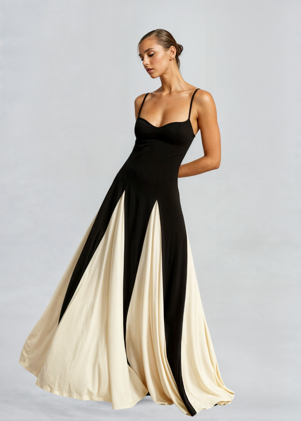 Valantomode | Beautiful Maxi Dress Ideal for Elegant Summer Events