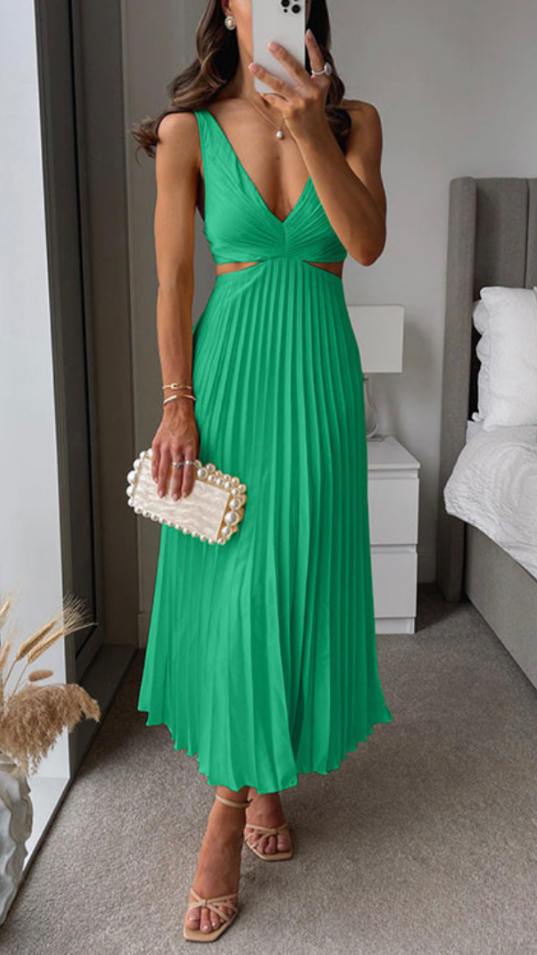 Valantomode | Long Pleated Dress with a Stylish Cut Waist Design