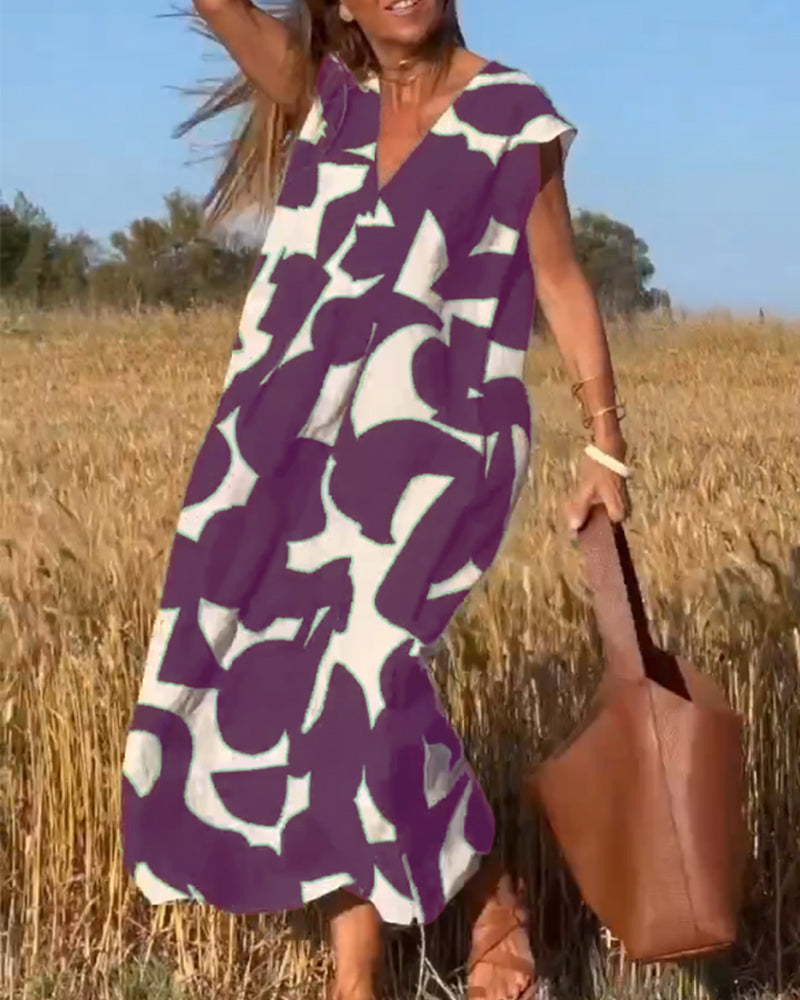 Valantomode | Dress with Relaxed Abstract Design