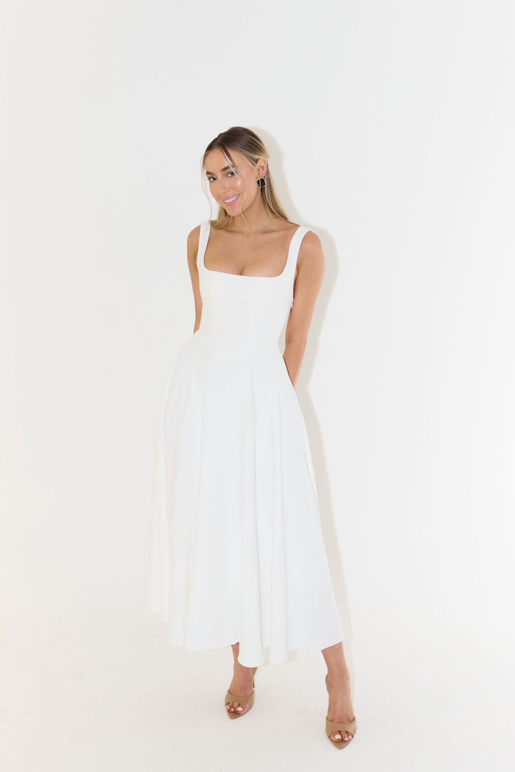 Valantomode | Chic Square Neck Midi Dress for Effortless Elegance