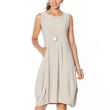Valantomode | Stylish Sleeveless Dress with Convenient Pockets