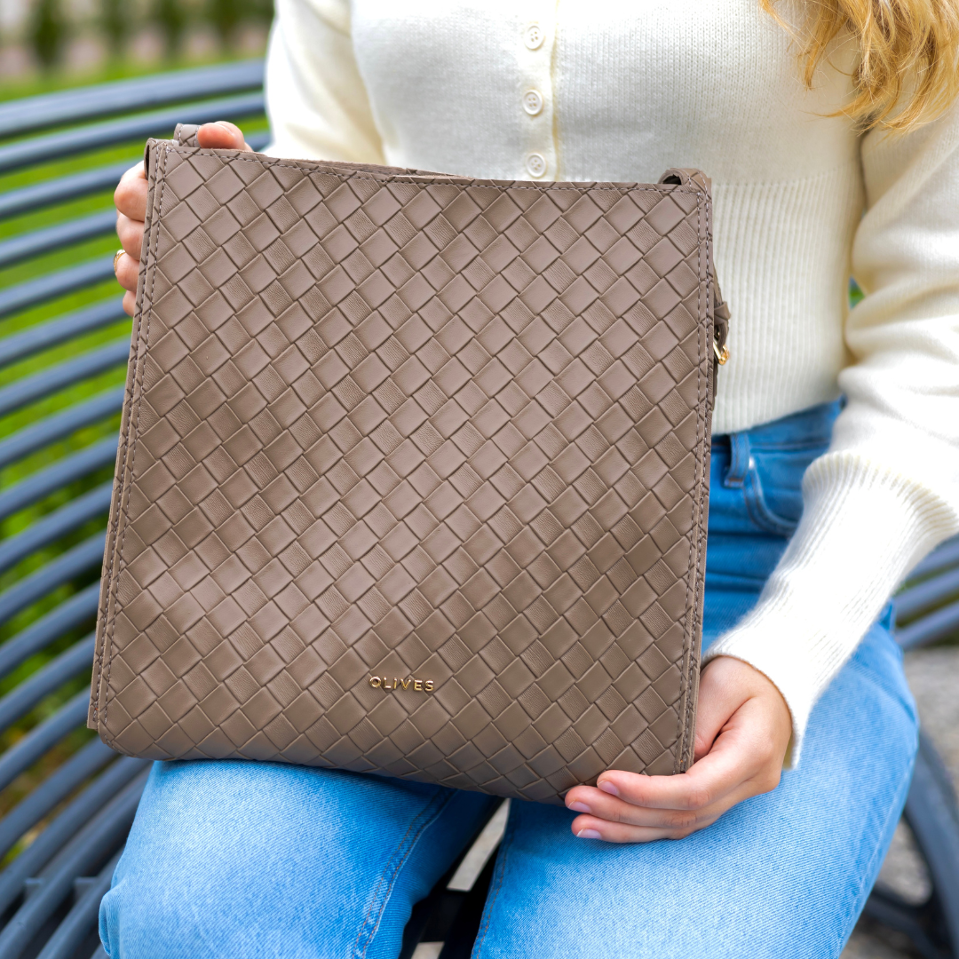 Valantomode | The ‘Aurelius’ Veridian Sovereign Monolith – Women's Premium Vegan Leather Executive Tote
