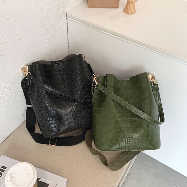 Valantomode | The ‘Aurelius’ Croc-Armor Handbag – Textural Dominance & Rigid Command