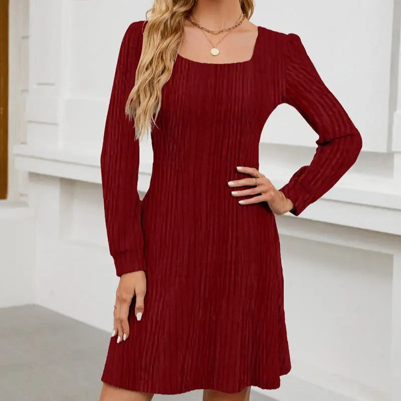 Valantomode | Stylish Long-Sleeve Dress with Square Neck and Practical Pockets